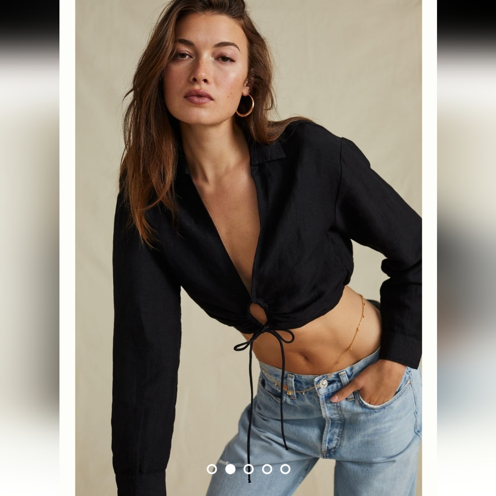 Anthropologie Pilcro Keyhole Shrunken Shirt
